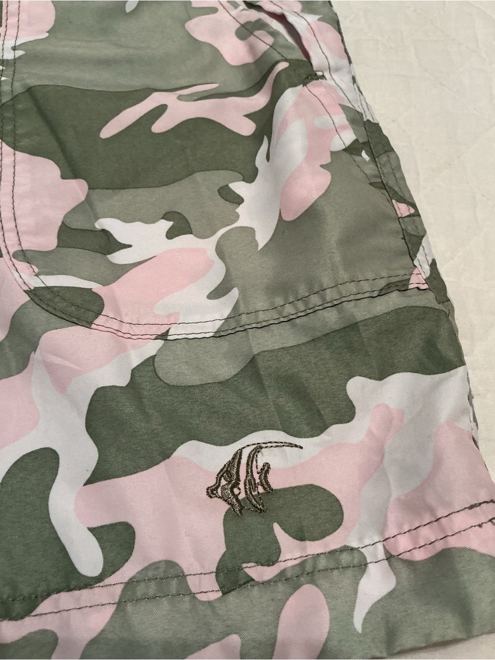 Guy Harvey Pink & Olive Green Camo Quick-Dry Shorts, Women’s 14 - Picture 3 of 11